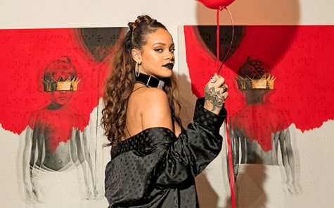 REVIEW: Rihanna Works Her New Album