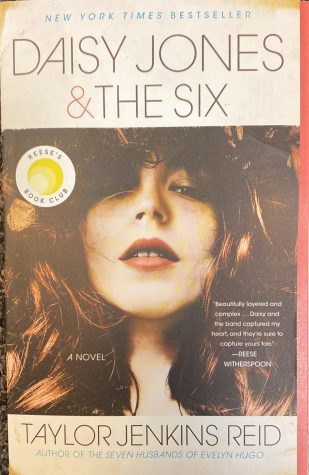 Book Review: Daisy Jones & The Six