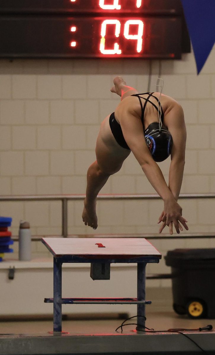 Hannah Blomberg starting a race